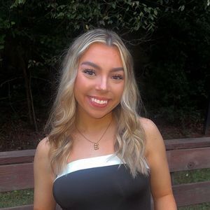 Meet your Posher, Emma